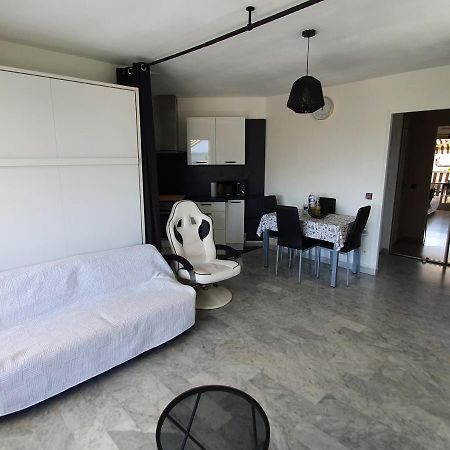Superbe Appartement Plage Saint-Laurent Du Var Kültér fotó